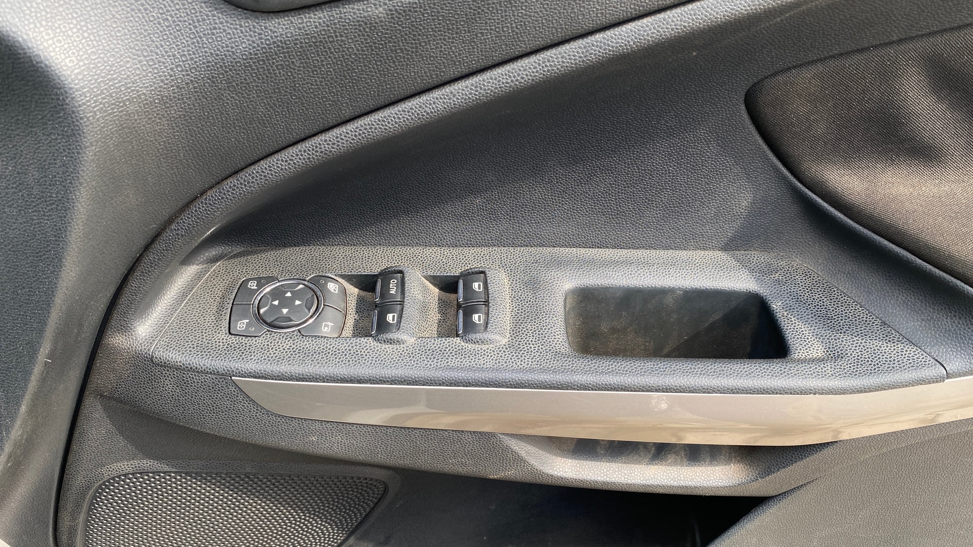 View 2018 Ford EcoSport 1.5 TDCi Diesel Ambiente BS IV Image 39 Used 2018 Ford EcoSport 1.5 TDCi Diesel Ambiente BS IV Image 39