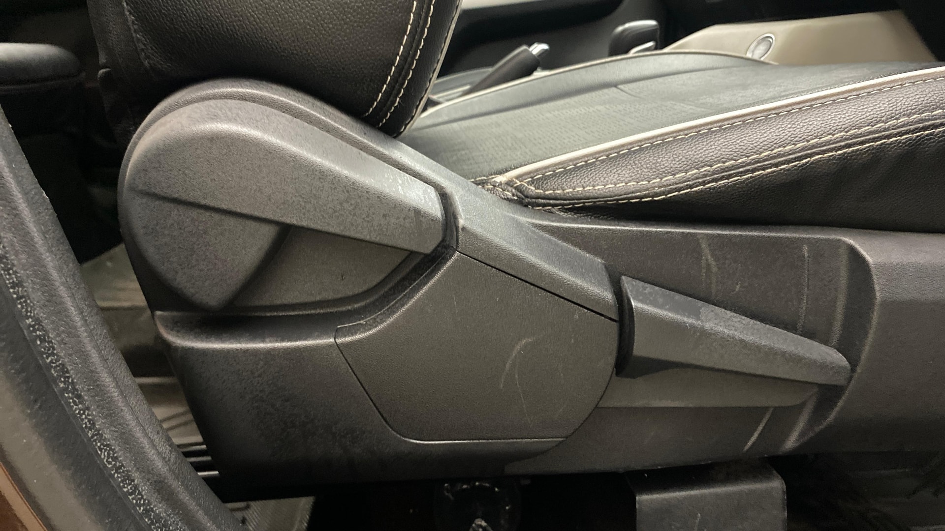 View 2022 Nissan Magnite Turbo XV Premium CVT Image 10 Used 2022 Nissan Magnite Turbo XV Premium CVT Image 10