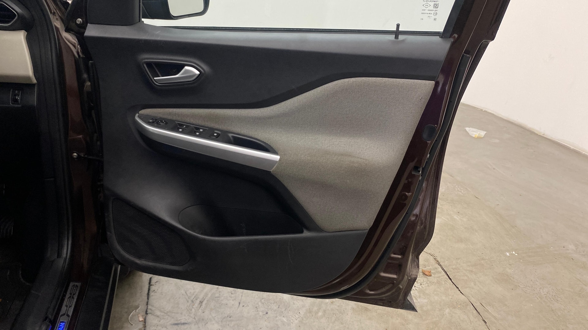 View 2022 Nissan Magnite Turbo XV Premium CVT Image 38 Used 2022 Nissan Magnite Turbo XV Premium CVT Image 38