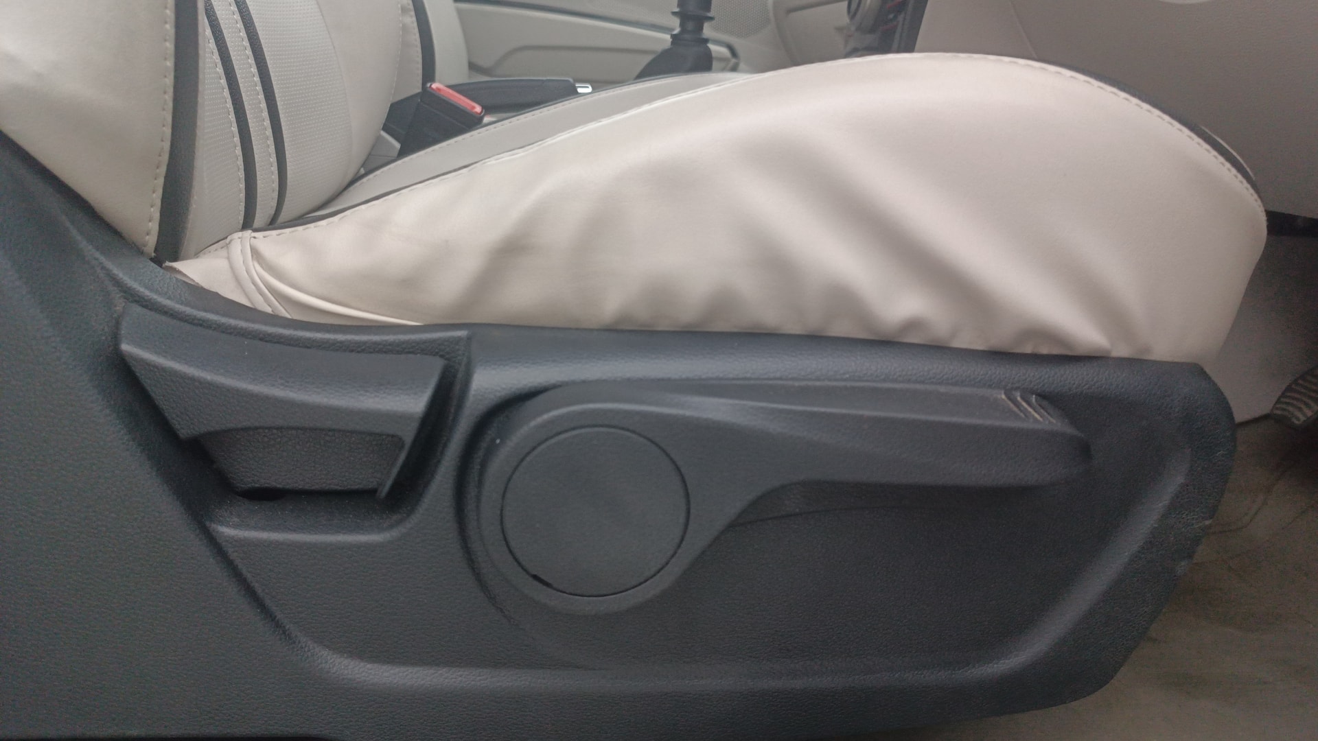 Used 2020 Mahindra XUV300 Used 2020 Mahindra XUV300