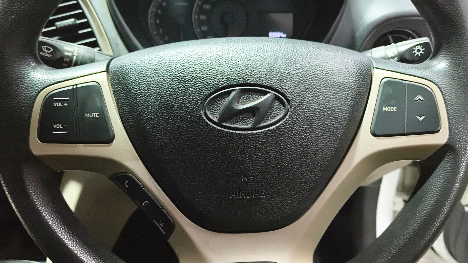 View 2020 Hyundai New Santro Sportz CNG Image 3 Used 2020 Hyundai New Santro Sportz CNG Image 3