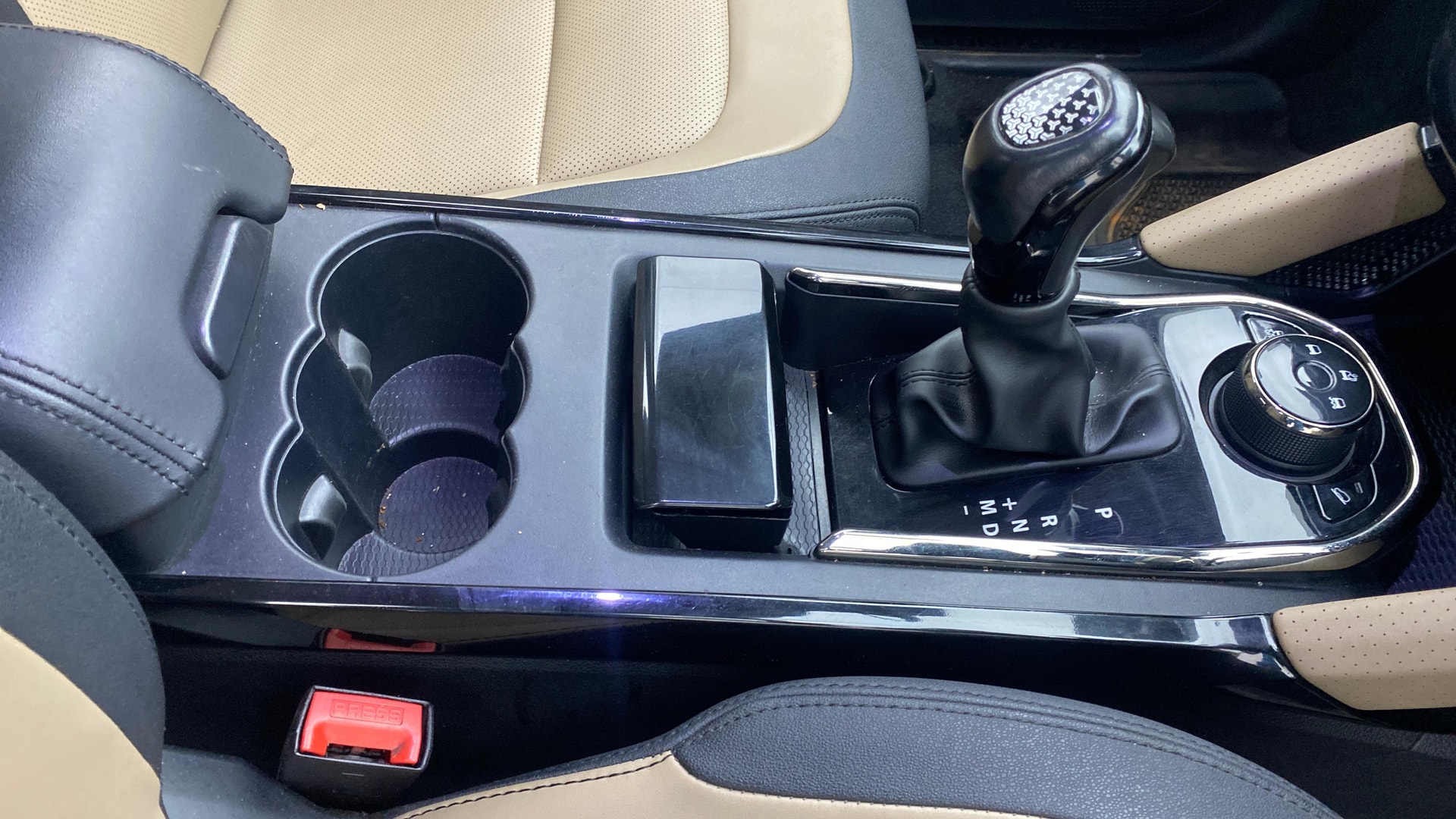 View 2022 Tata Harrier XE Image 43 Used 2022 Tata Harrier XE Image 43