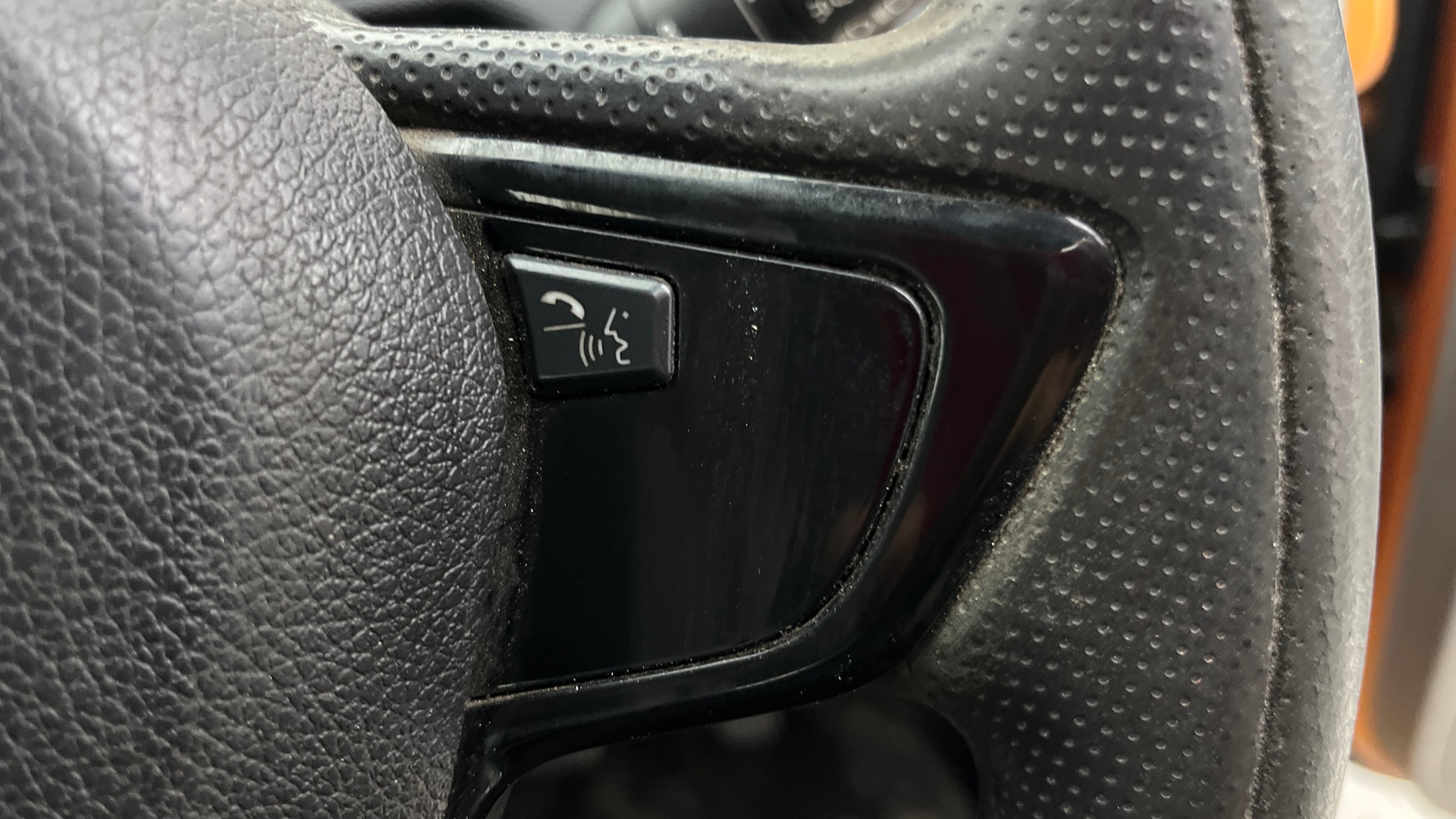 View 2018 Tata Tiago Revotorq XB Image 3 Used 2018 Tata Tiago Revotorq XB Image 3