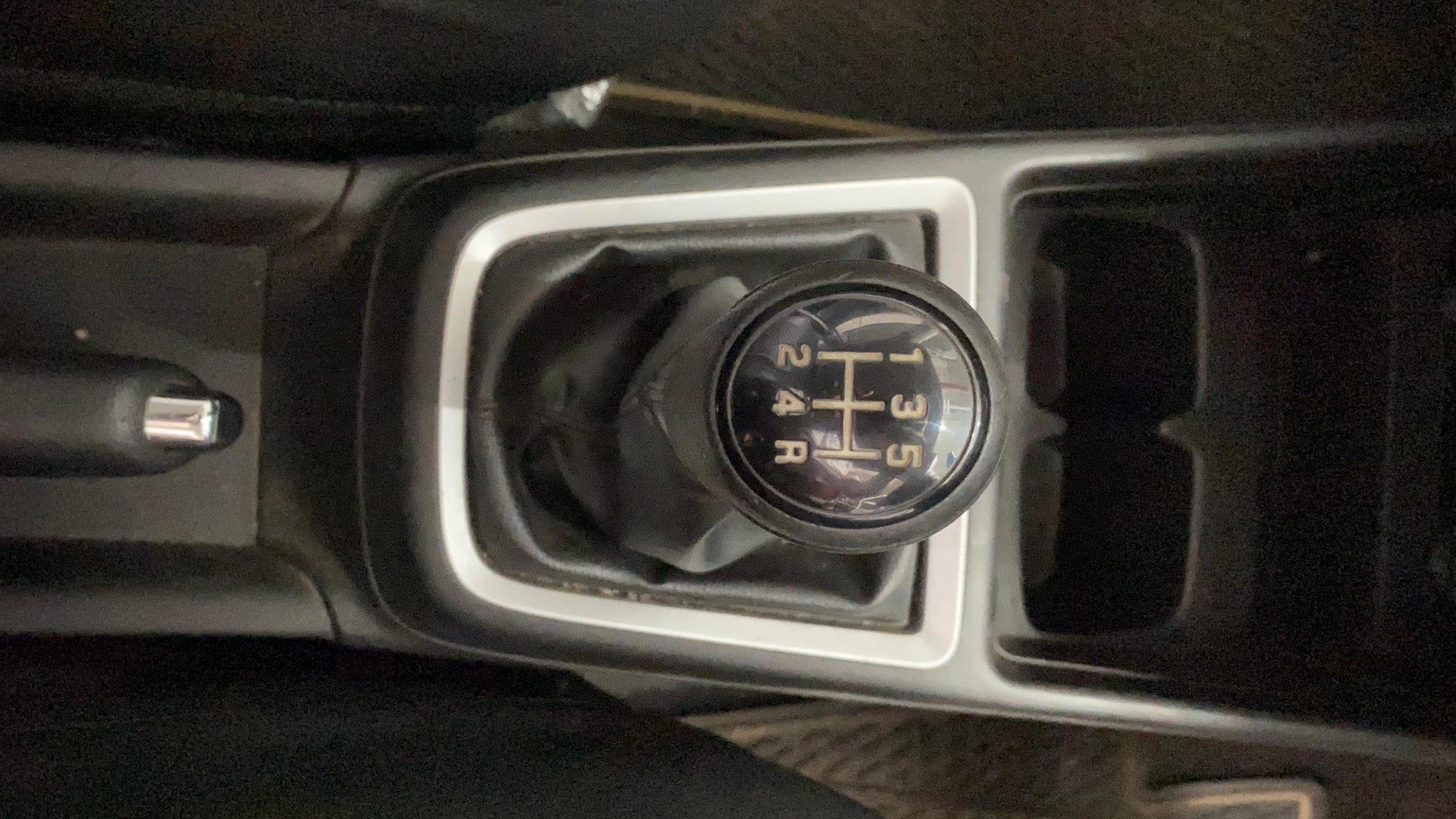View 2018 Maruti Suzuki 1000 Base Variant Image 39 Used 2018 Maruti Suzuki 1000 Base Variant Image 39