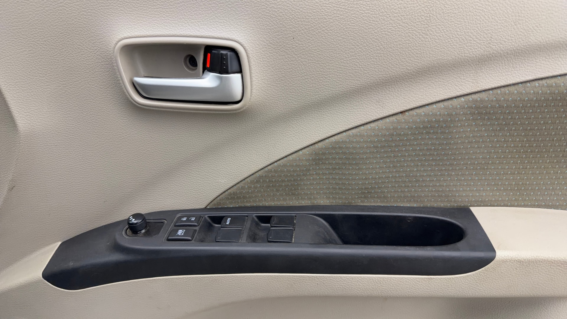 View 2018 Maruti Suzuki 1000 Base Variant Image 33 Used 2018 Maruti Suzuki 1000 Base Variant Image 33