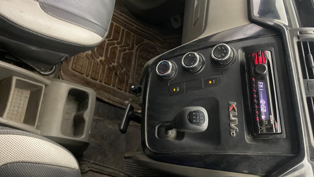 View Mahindra KUV100 Image 37 Used Mahindra KUV100 Image 37