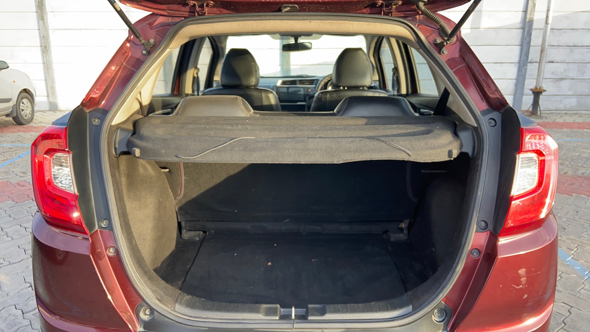 View 2017 Honda WR-V S MT Diesel Edge Edition Image 10 Used 2017 Honda WR-V S MT Diesel Edge Edition Image 10