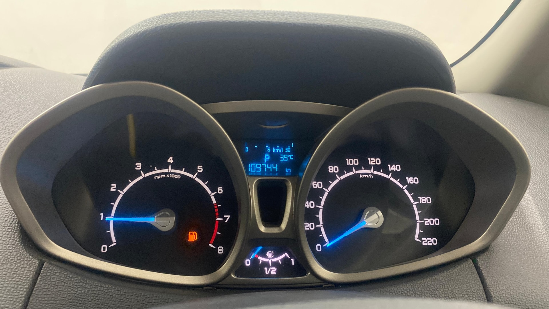 View 2013 Ford EcoSport 1.5 TDCi Diesel Ambiente BS IV Image 33 Used 2013 Ford EcoSport 1.5 TDCi Diesel Ambiente BS IV Image 33