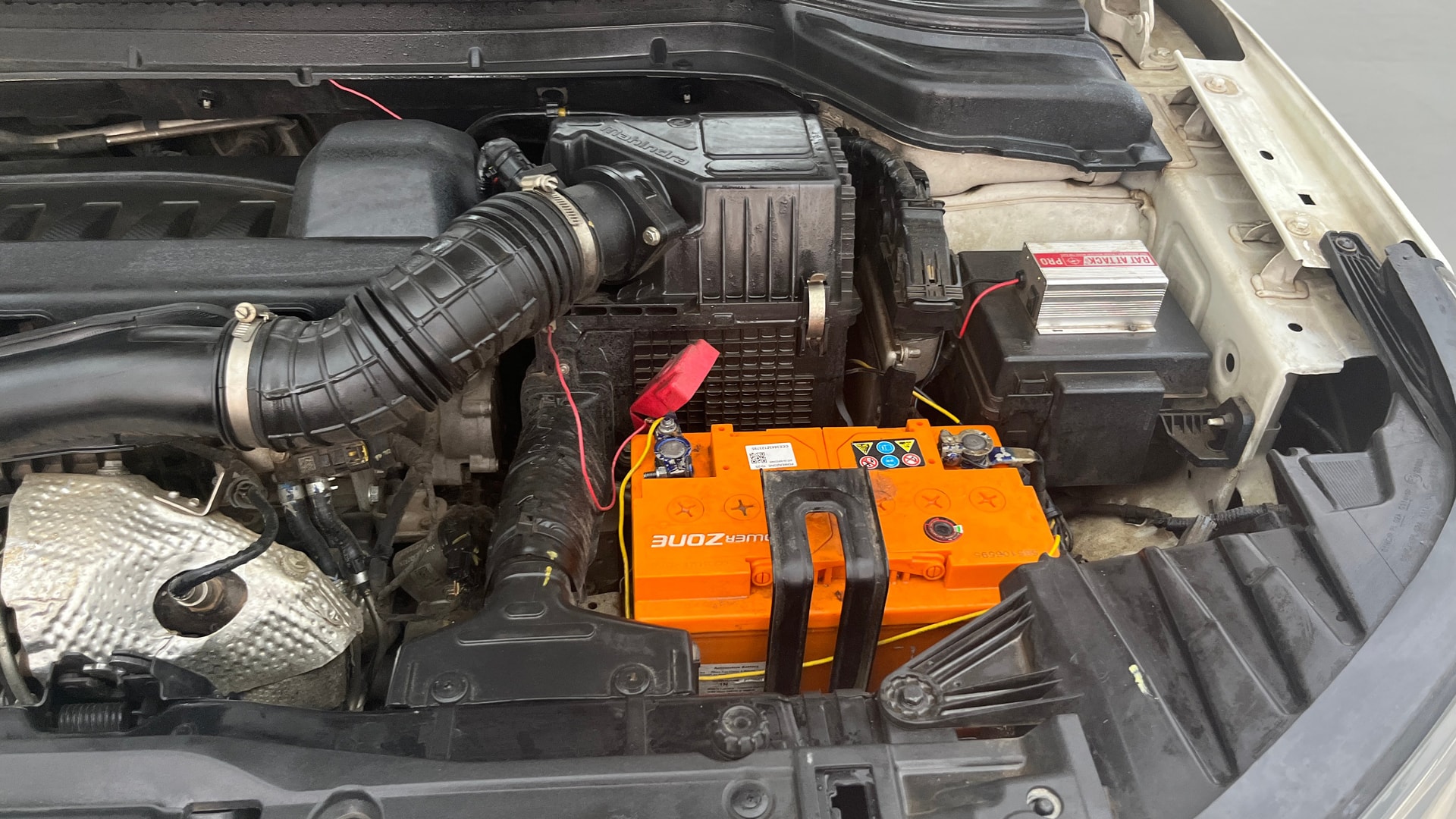 View 2021 Mahindra XUV300 W4 Petrol BS IV Image 13 Used 2021 Mahindra XUV300 W4 Petrol BS IV Image 13