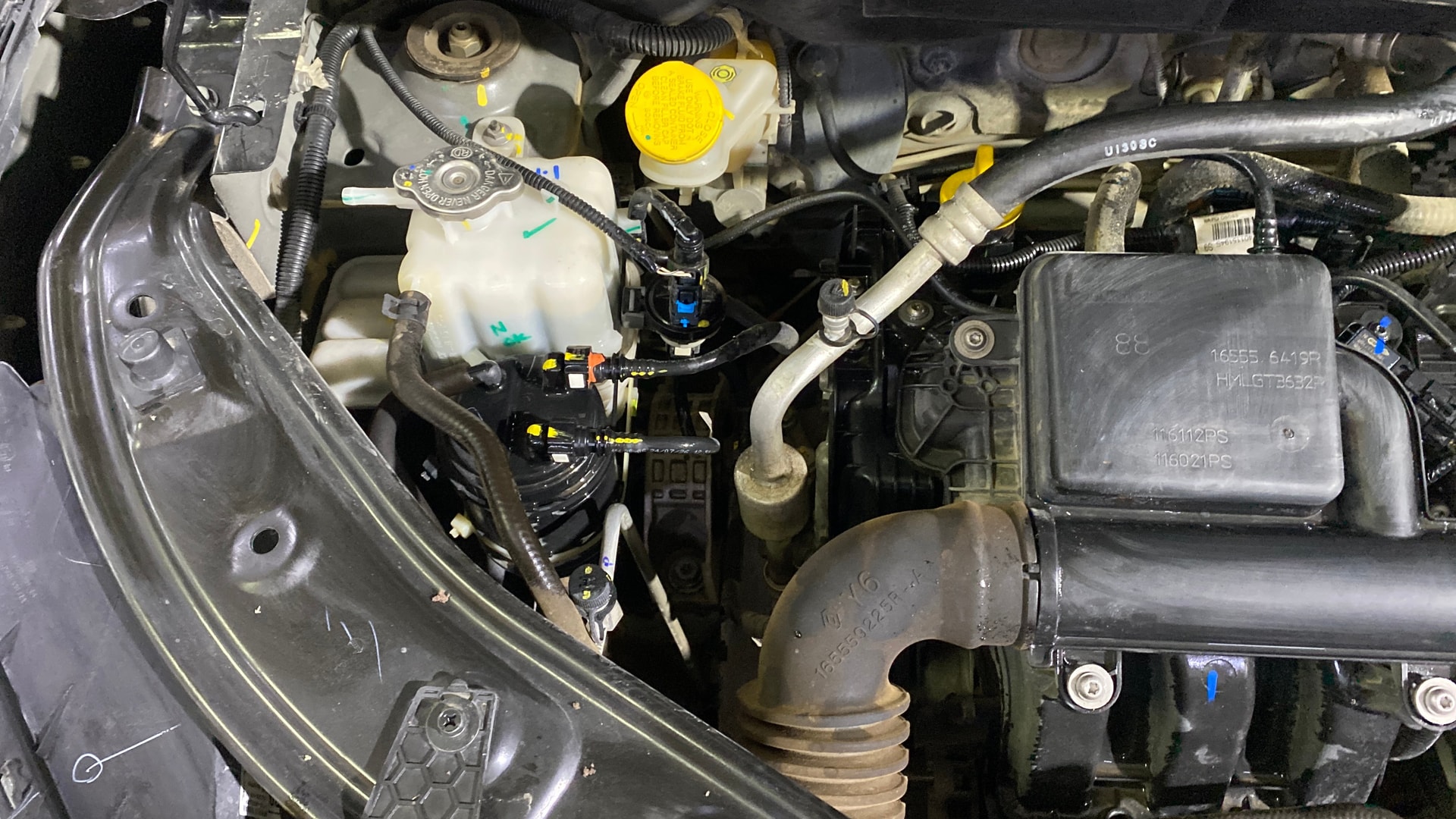 View 2025 Nissan Magnite N-Connecta B4D 1.0 Petrol AMT Image 3 Used 2025 Nissan Magnite N-Connecta B4D 1.0 Petrol AMT Image 3