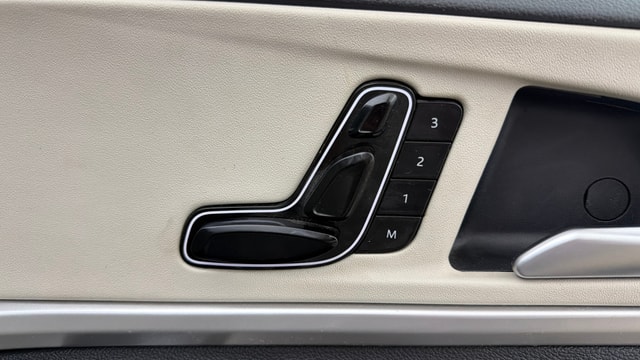 View Mahindra XUV700 Image 12 Used Mahindra XUV700 Image 12