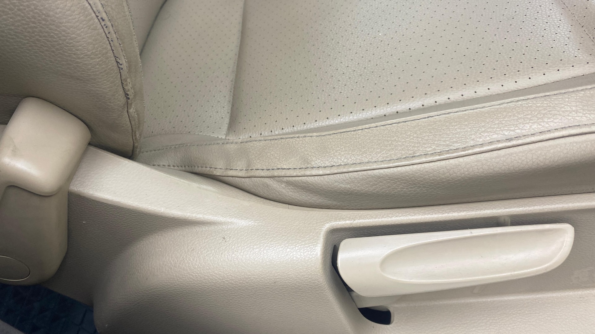 View 2019 Volkswagen Vento 1.2 L TSI Comfortline Petrol AT Image 18 Used 2019 Volkswagen Vento 1.2 L TSI Comfortline Petrol AT Image 18