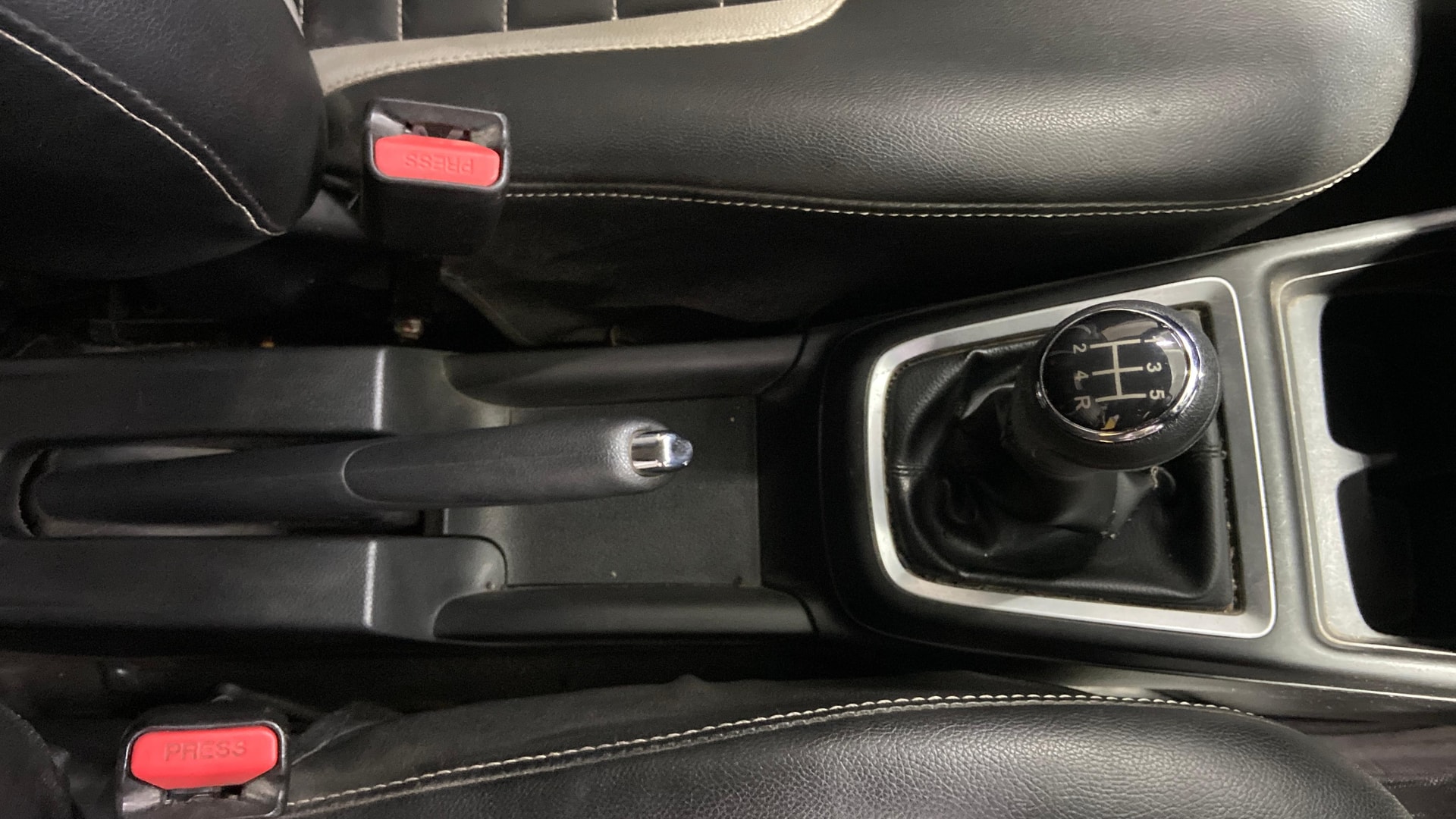 View 2019 Maruti Suzuki 1000 Base Variant Image 37 Used 2019 Maruti Suzuki 1000 Base Variant Image 37