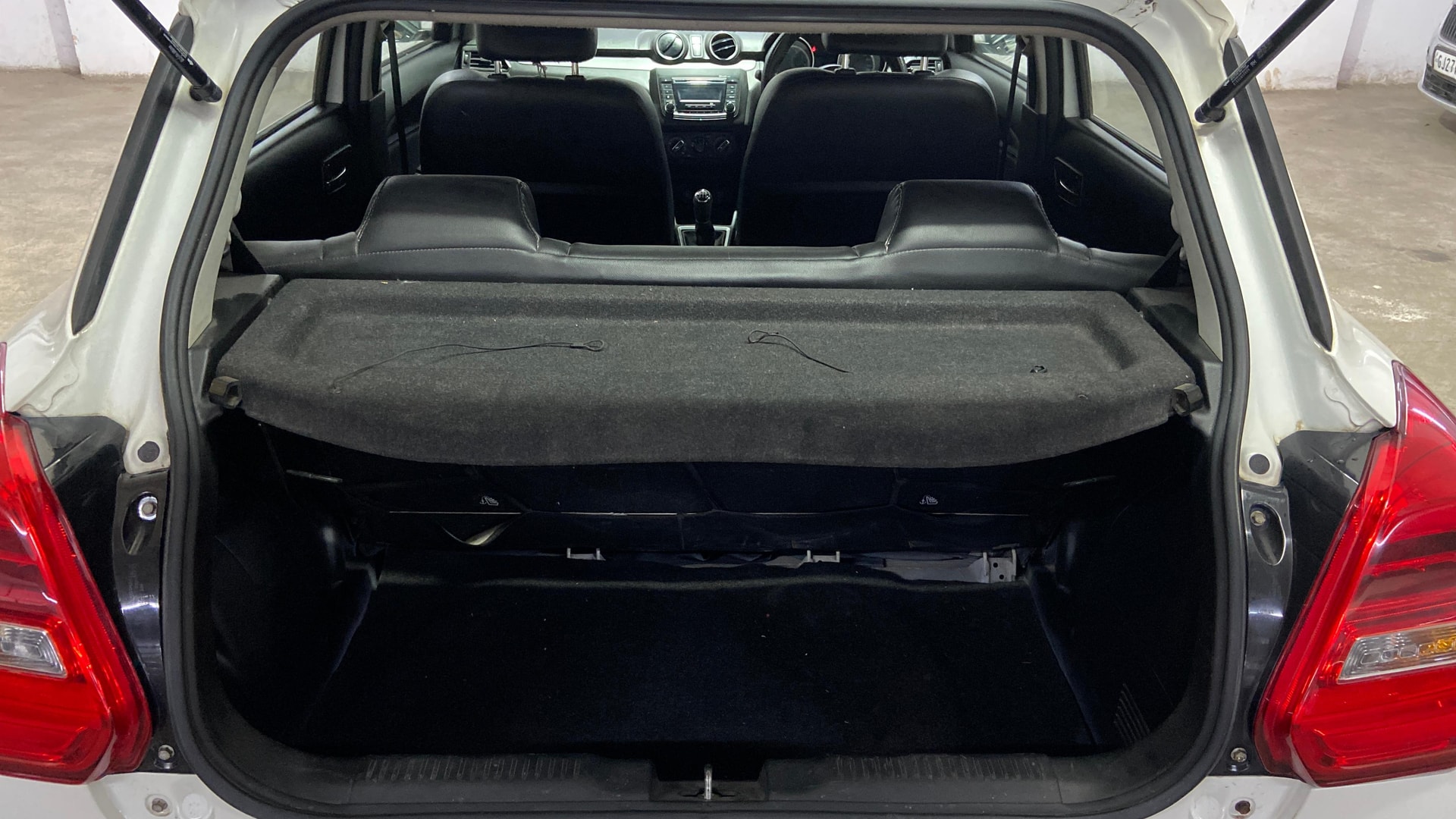 View 2019 Maruti Suzuki 1000 Base Variant Image 10 Used 2019 Maruti Suzuki 1000 Base Variant Image 10