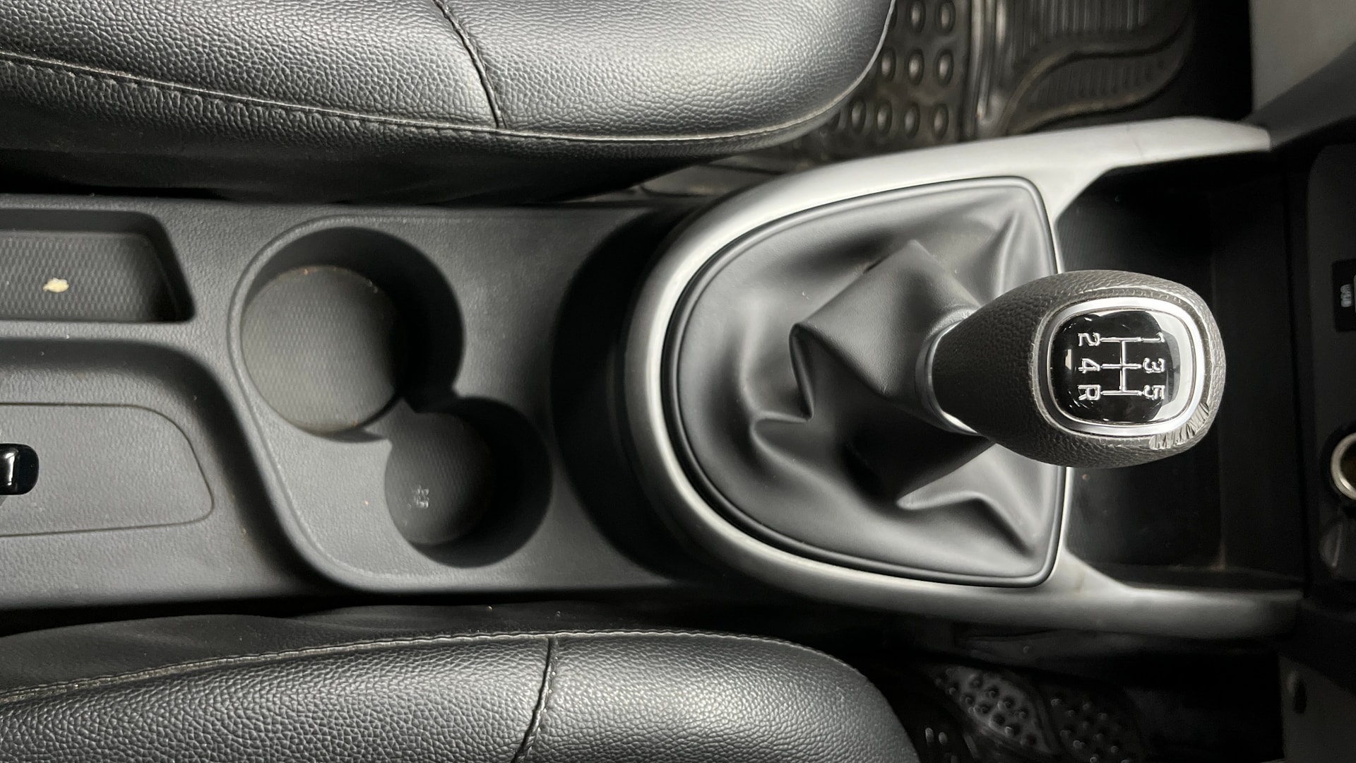 View 2020 Hyundai Grand i10 Nios Sportz Petrol Image 38 Used 2020 Hyundai Grand i10 Nios Sportz Petrol Image 38