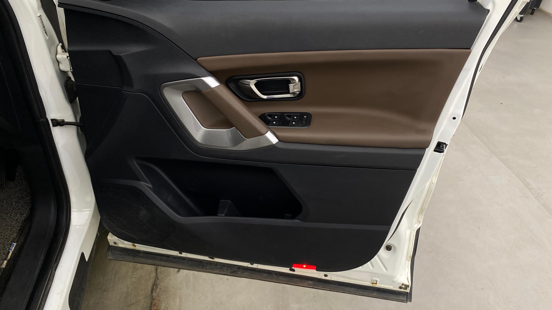 View 2022 Tata Harrier XE Image 40 Used 2022 Tata Harrier XE Image 40