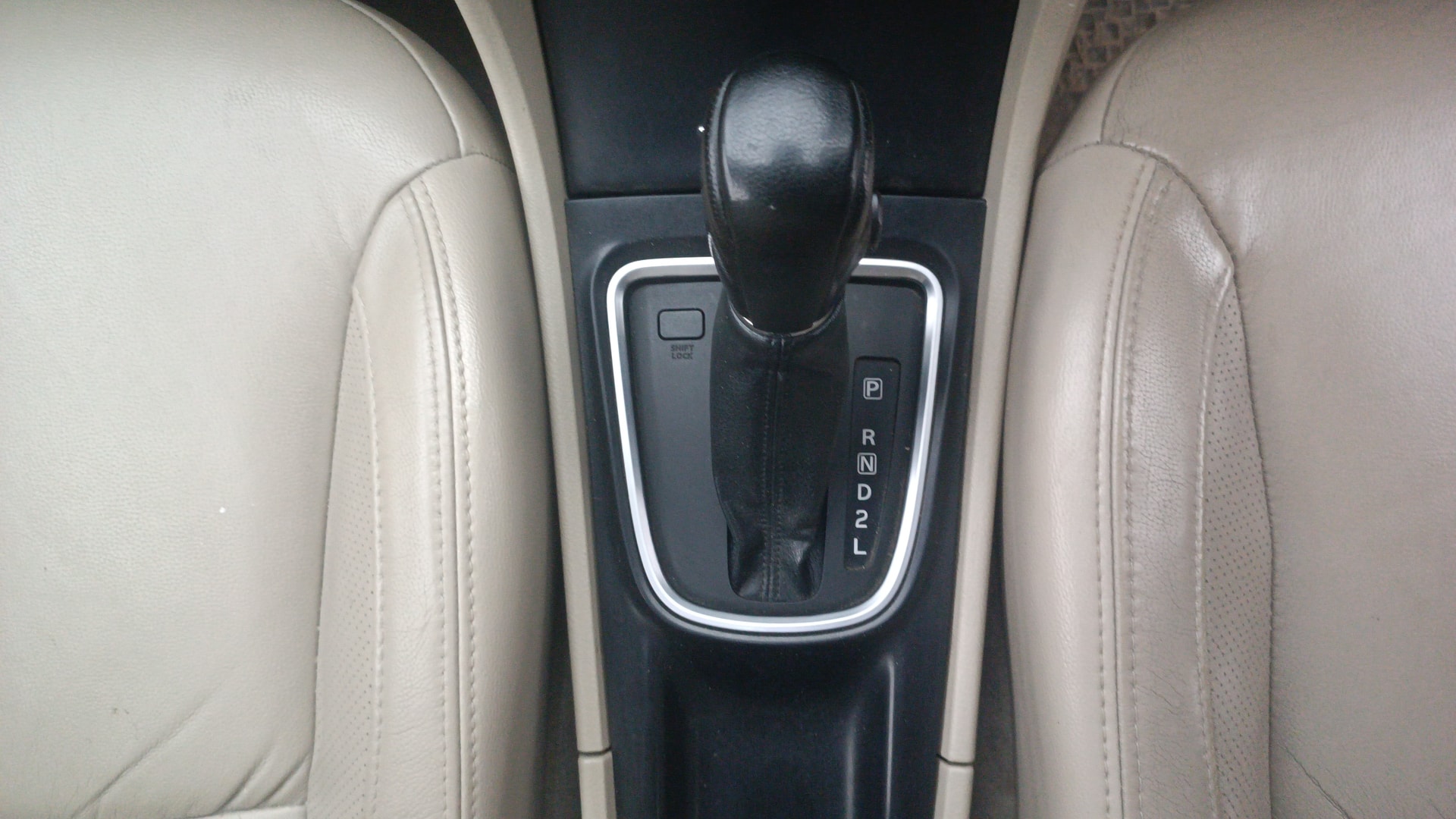View 2017 Maruti Suzuki 1000 Base Variant Image 39 Used 2017 Maruti Suzuki 1000 Base Variant Image 39