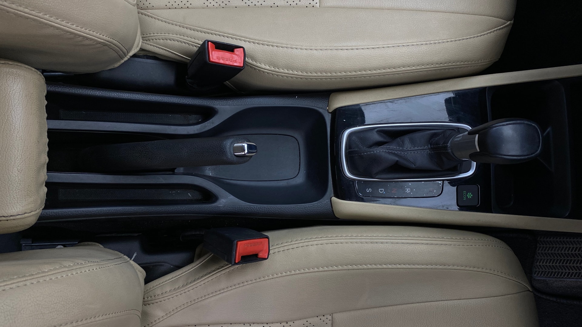 View 2022 Honda City ZX MT Diesel Anniversary Edition Image 41 Used 2022 Honda City ZX MT Diesel Anniversary Edition Image 41