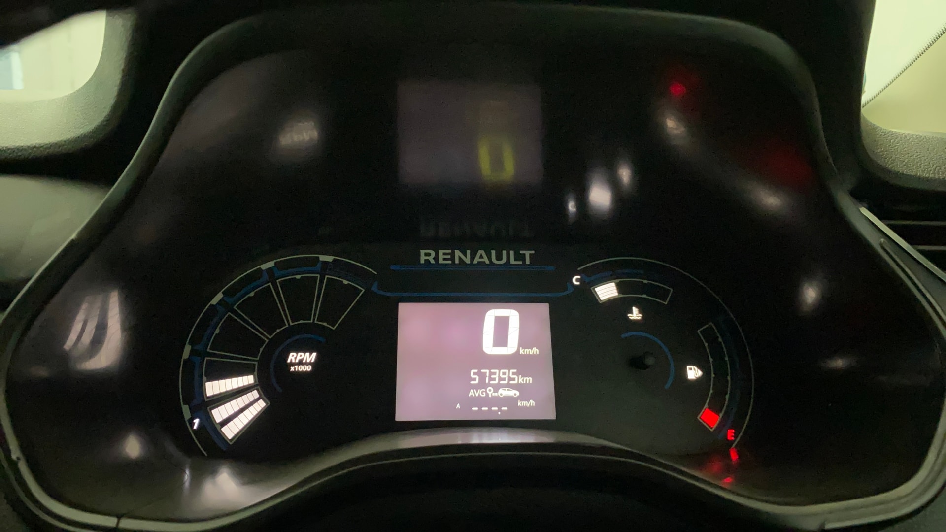 View 2022 Renault Triber RXE Image 22 Used 2022 Renault Triber RXE Image 22