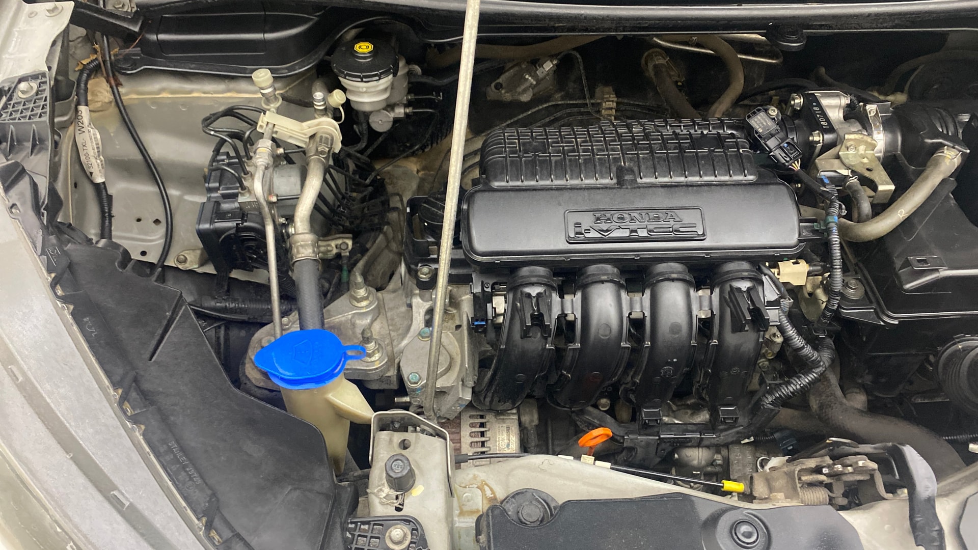 View 2019 Honda WR-V S MT Diesel Edge Edition Image 3 Used 2019 Honda WR-V S MT Diesel Edge Edition Image 3
