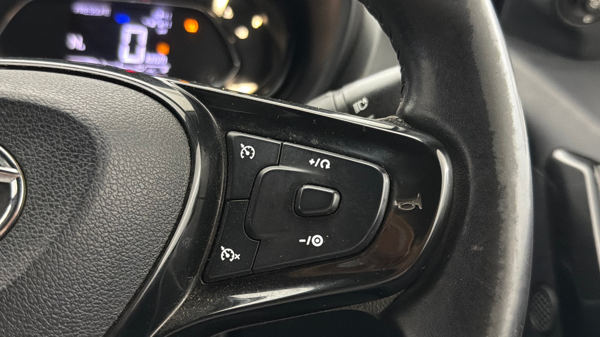 View 2023 Tata Nexon Revotron XE Image 3 Used 2023 Tata Nexon Revotron XE Image 3