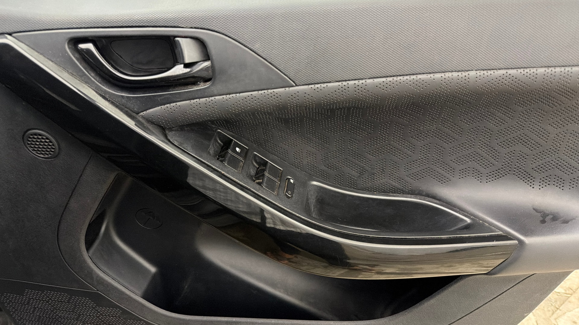 View 2023 Tata Nexon Revotron XE Image 40 Used 2023 Tata Nexon Revotron XE Image 40