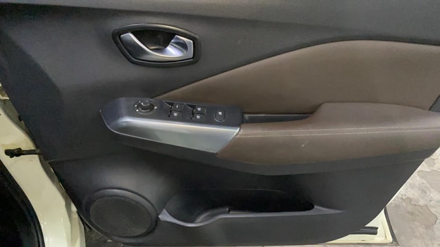 View Nissan Kicks Image 39 Used Nissan Kicks Image 39