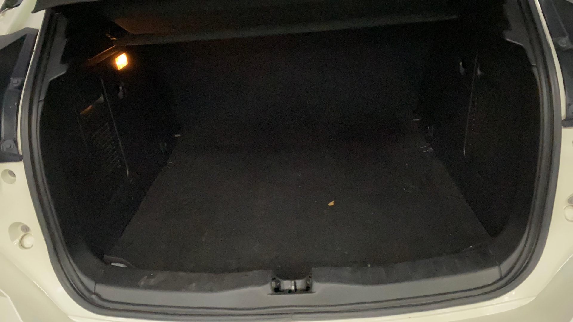 View 2021 Nissan Kicks XV Petrol BS IV Image 7 Used 2021 Nissan Kicks XV Petrol BS IV Image 7