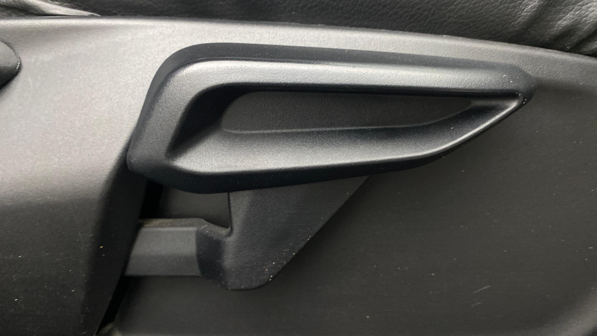 View 2020 Tata Nexon Revotorq XZA Plus (O) AMT Image 19 Used 2020 Tata Nexon Revotorq XZA Plus (O) AMT Image 19