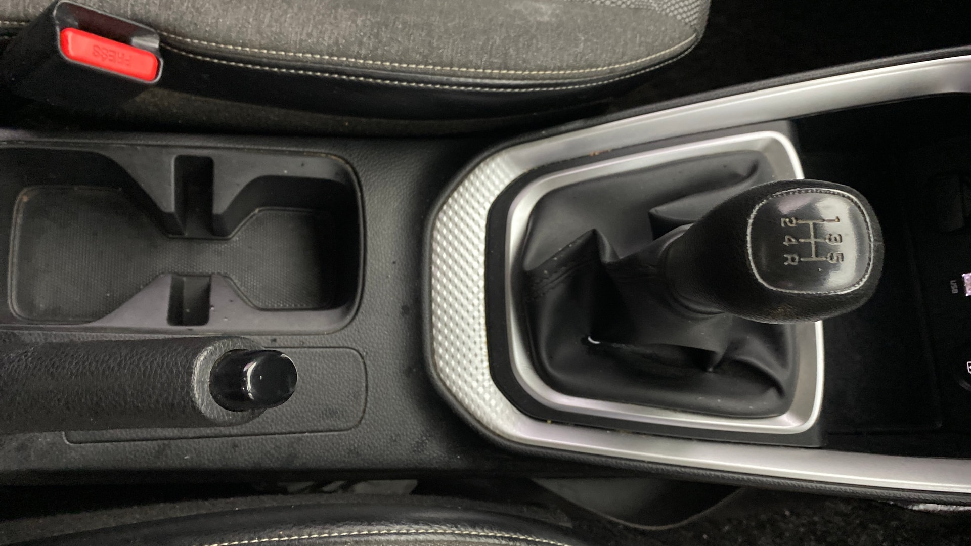View 2023 Kia Sonet HTK Plus Petrol Image 38 Used 2023 Kia Sonet HTK Plus Petrol Image 38