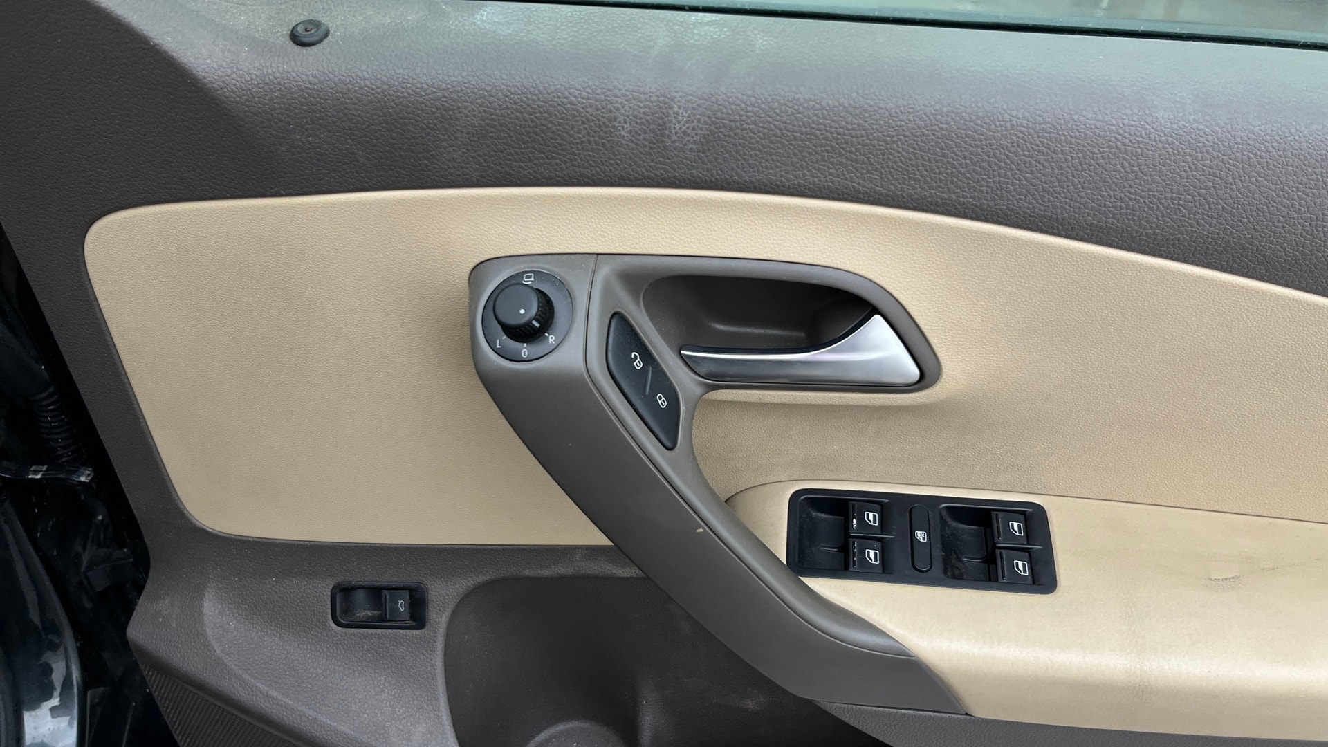 View 2021 Volkswagen Vento 1.0 L TSI Highline Petrol Image 34 Used 2021 Volkswagen Vento 1.0 L TSI Highline Petrol Image 34