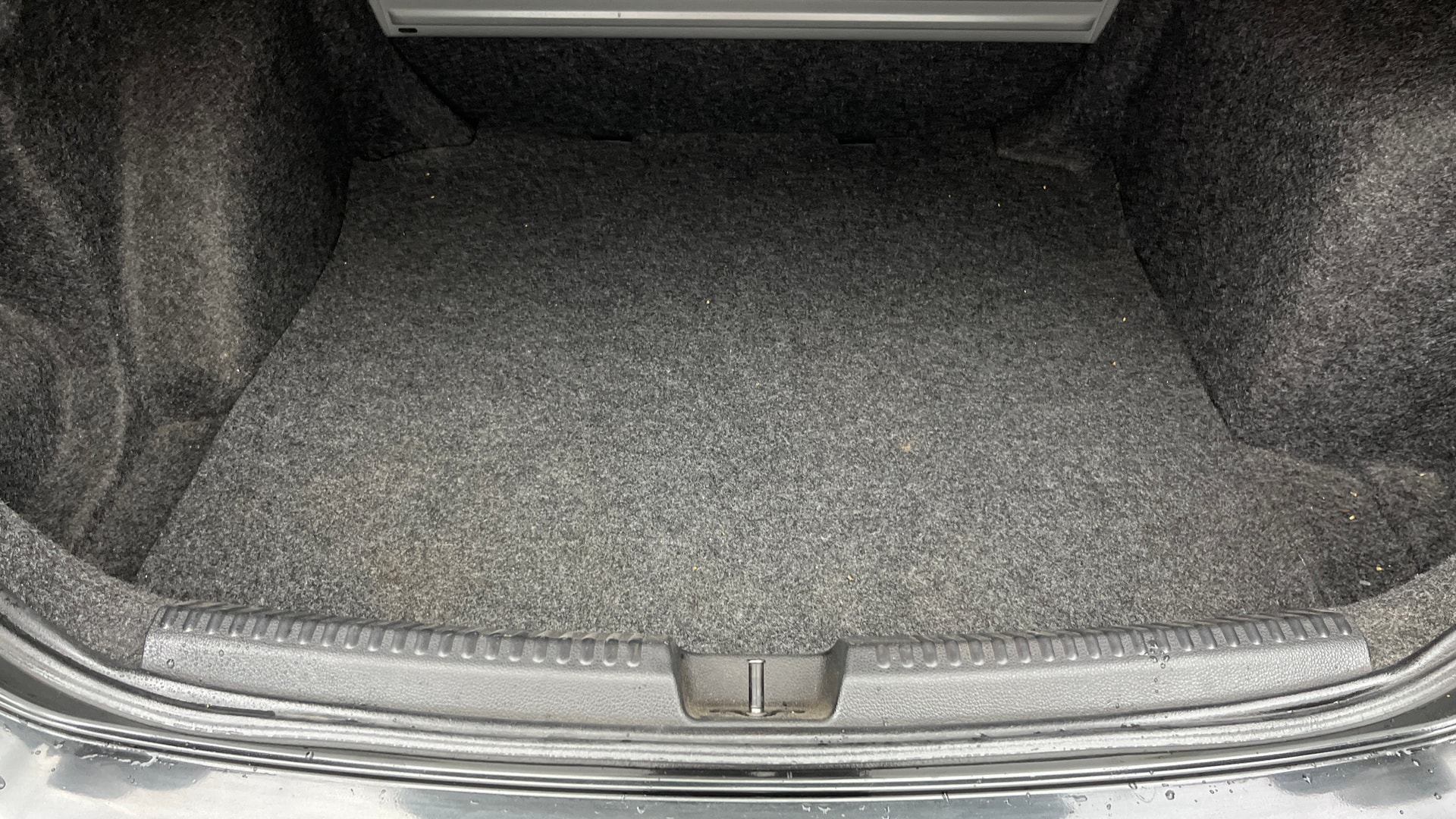 View 2021 Volkswagen Vento 1.0 L TSI Highline Petrol Image 11 Used 2021 Volkswagen Vento 1.0 L TSI Highline Petrol Image 11