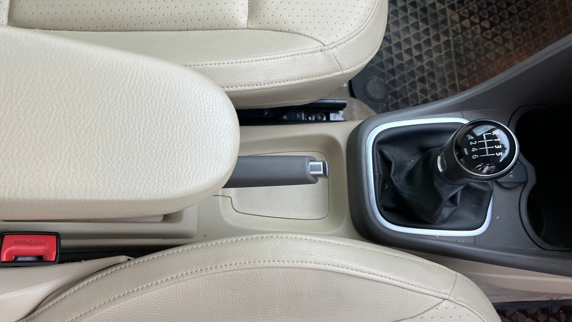 View 2021 Volkswagen Vento 1.0 L TSI Highline Petrol Image 39 Used 2021 Volkswagen Vento 1.0 L TSI Highline Petrol Image 39