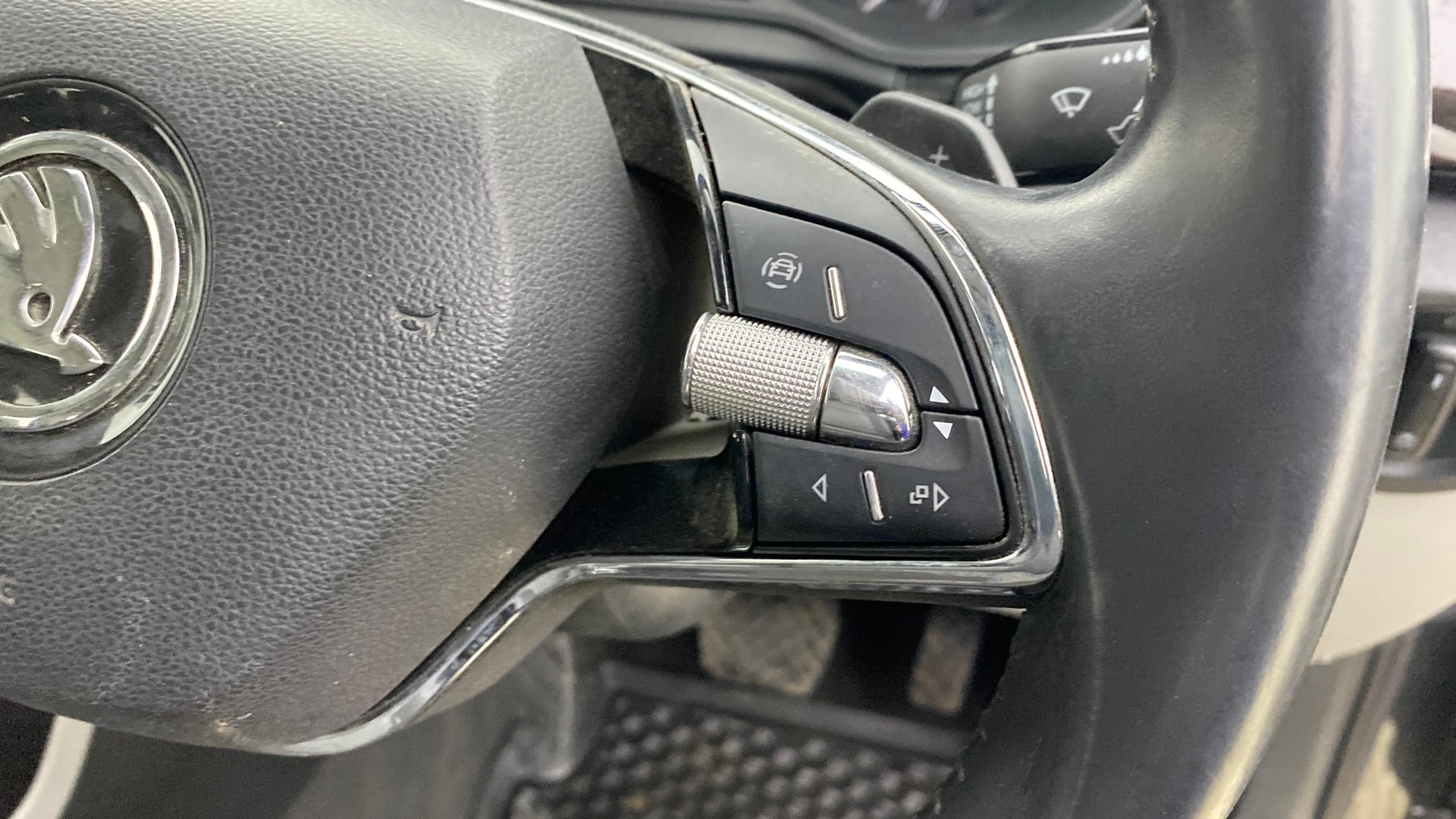 View 2022 Skoda Kushaq Style 1.0 TSI AT Image 3 Used 2022 Skoda Kushaq Style 1.0 TSI AT Image 3