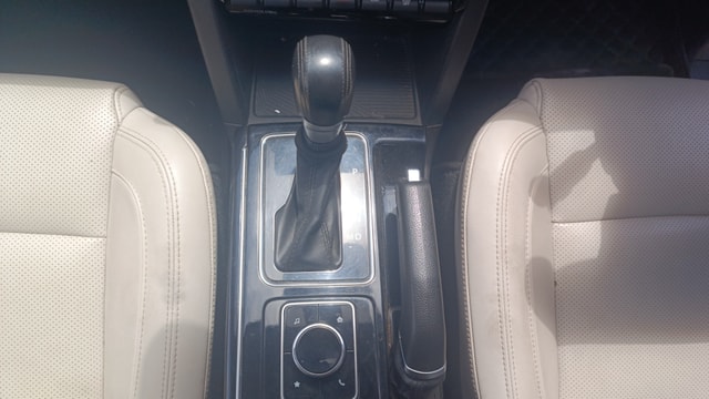 View Mahindra XUV700 Image 40 Used Mahindra XUV700 Image 40