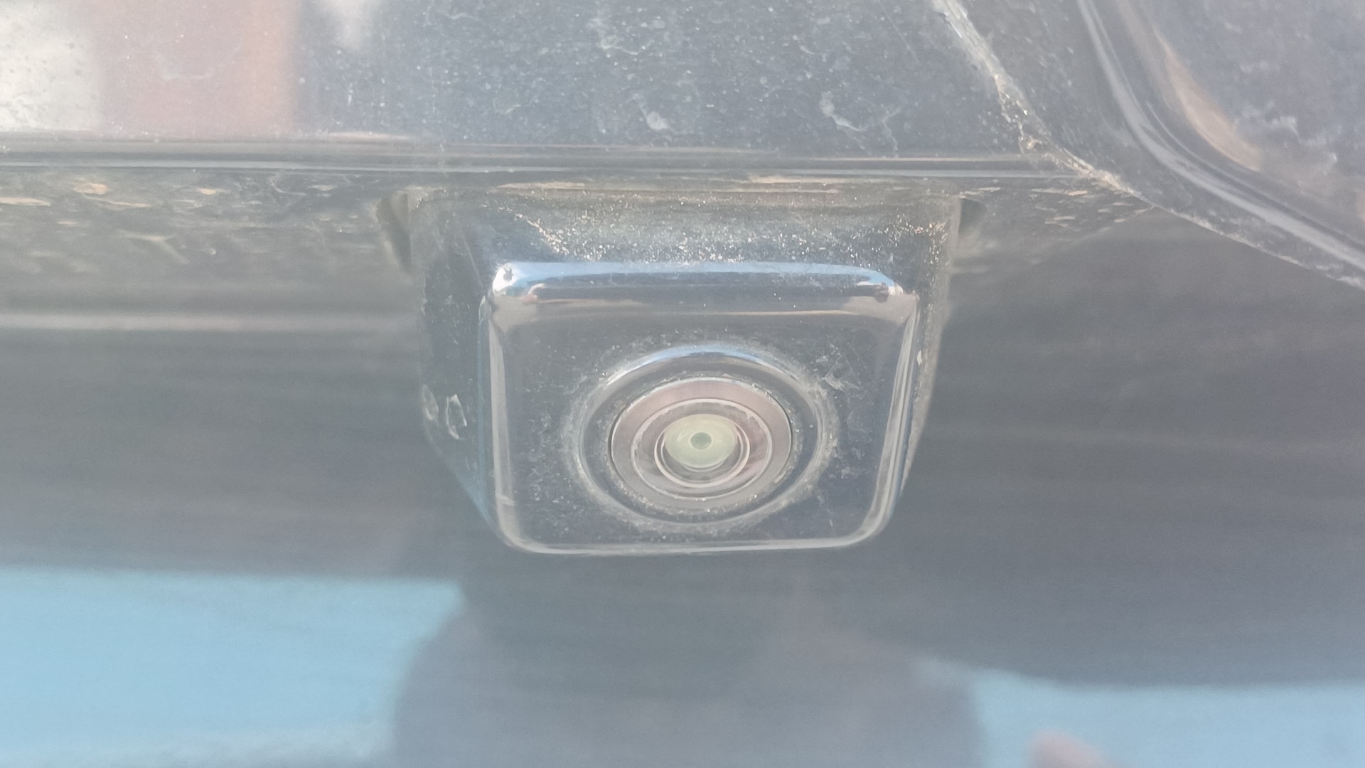 View 2022 Mahindra XUV700 MX Petrol 5 STR Image 24 Used 2022 Mahindra XUV700 MX Petrol 5 STR Image 24