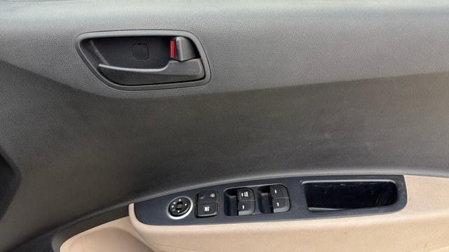 View Hyundai Grand i10 Image 32 Used Hyundai Grand i10 Image 32