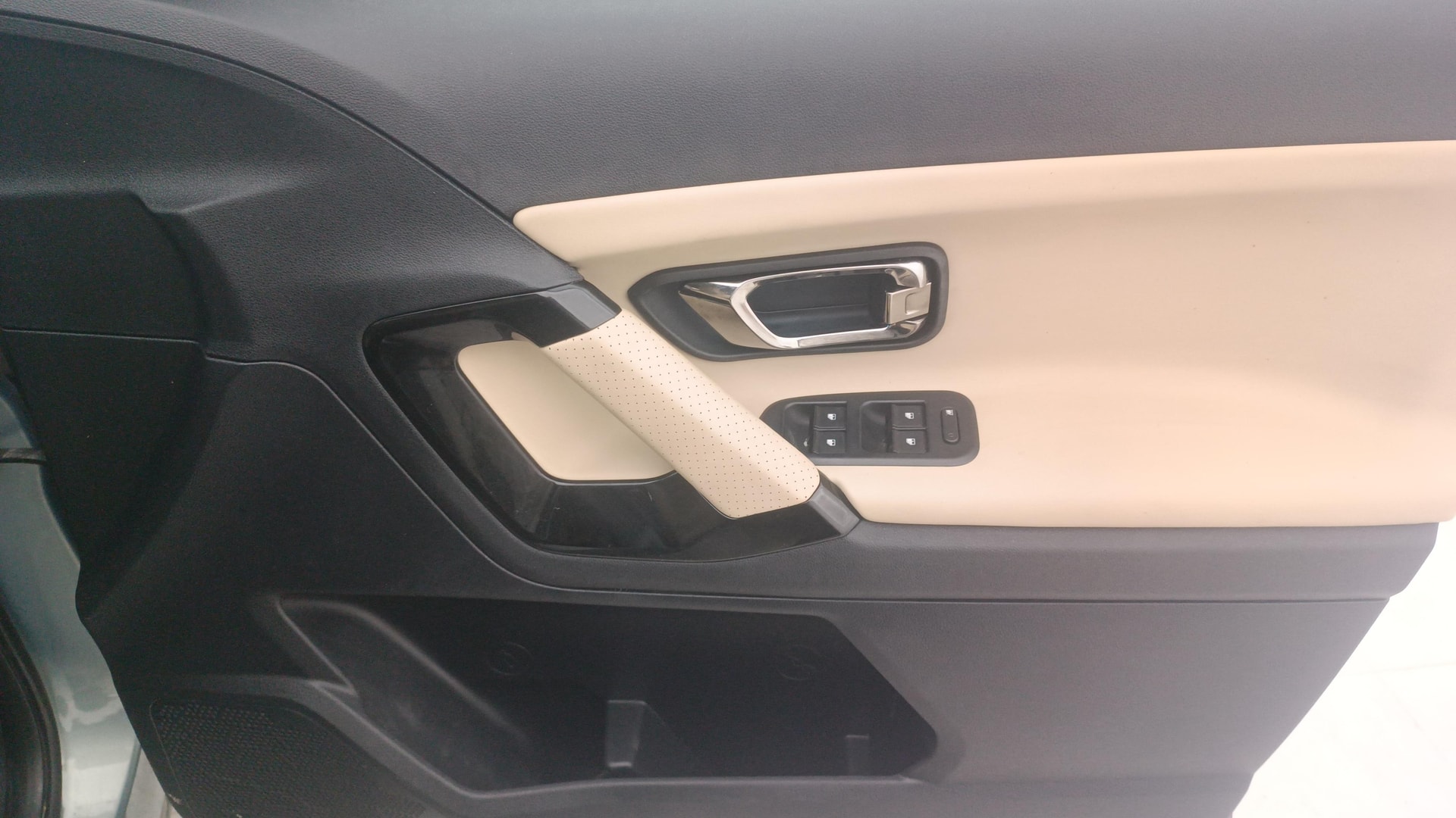 View 2021 Tata Safari XZ Plus Image 41 Used 2021 Tata Safari XZ Plus Image 41