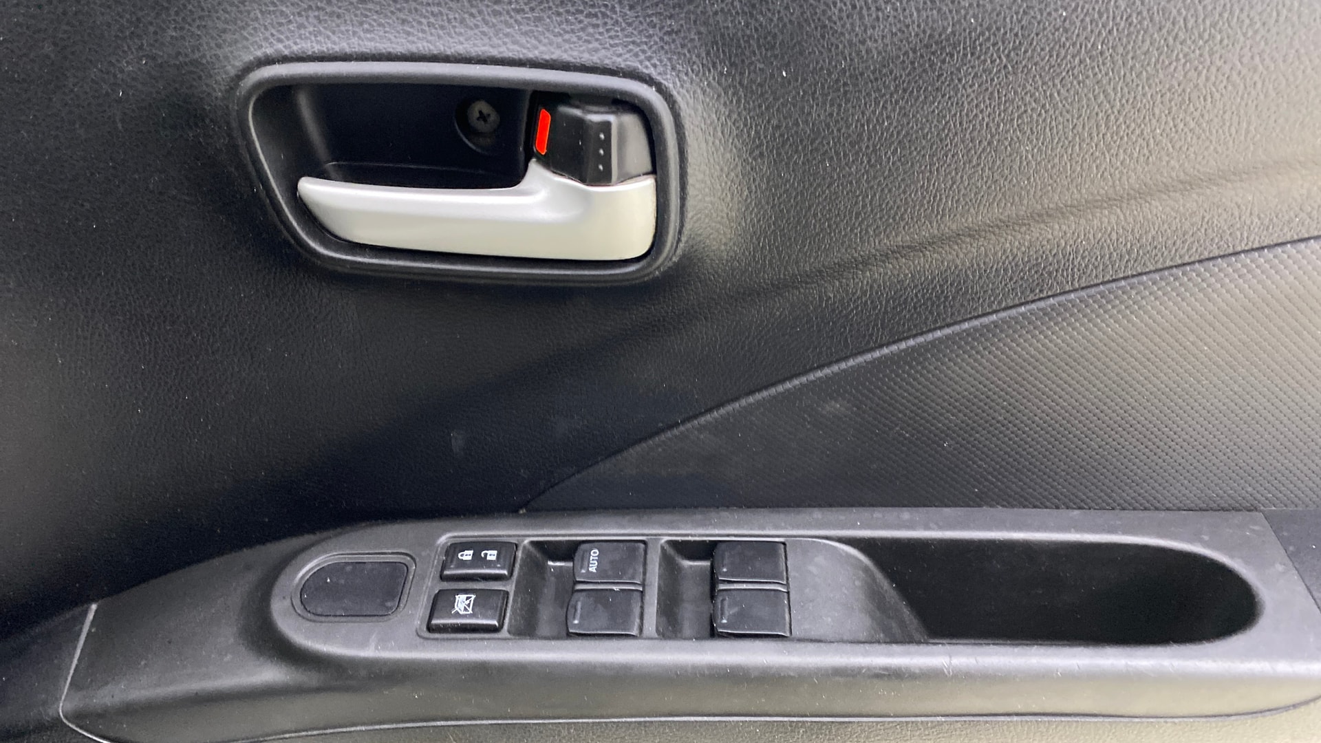 View 2018 Maruti Suzuki 1000 Base Variant Image 32 Used 2018 Maruti Suzuki 1000 Base Variant Image 32