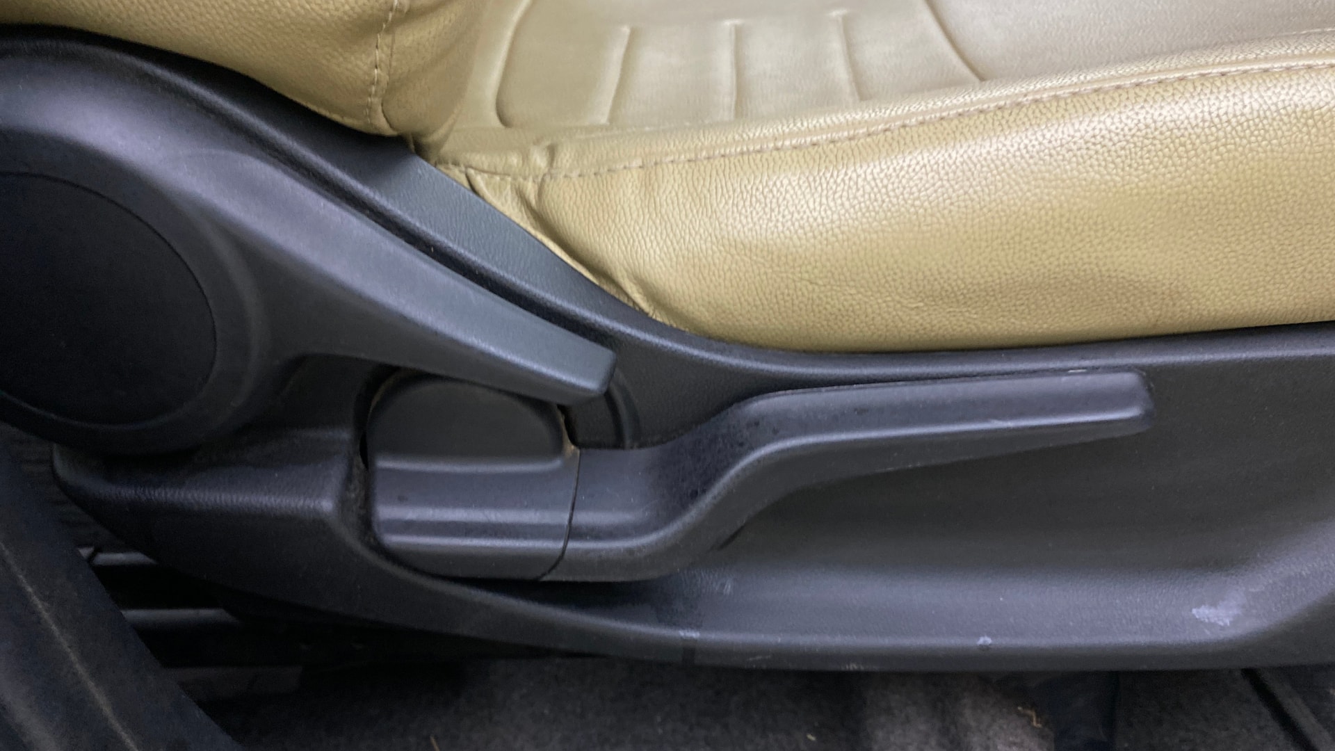 View 2021 Honda Amaze E MT Petrol BS IV Image 11 Used 2021 Honda Amaze E MT Petrol BS IV Image 11