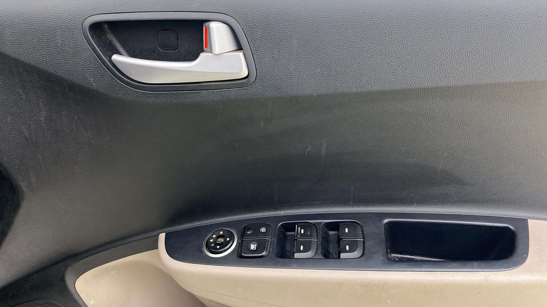 View 2018 Hyundai Grand i10 1.2 Sportz Diesel Image 32 Used 2018 Hyundai Grand i10 1.2 Sportz Diesel Image 32