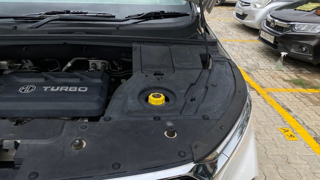 View MG Hector Image 31 Used MG Hector Image 31