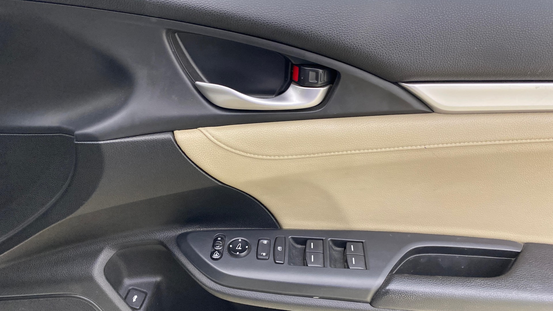 View 2019 Honda Civic Hybrid Image 34 Used 2019 Honda Civic Hybrid Image 34