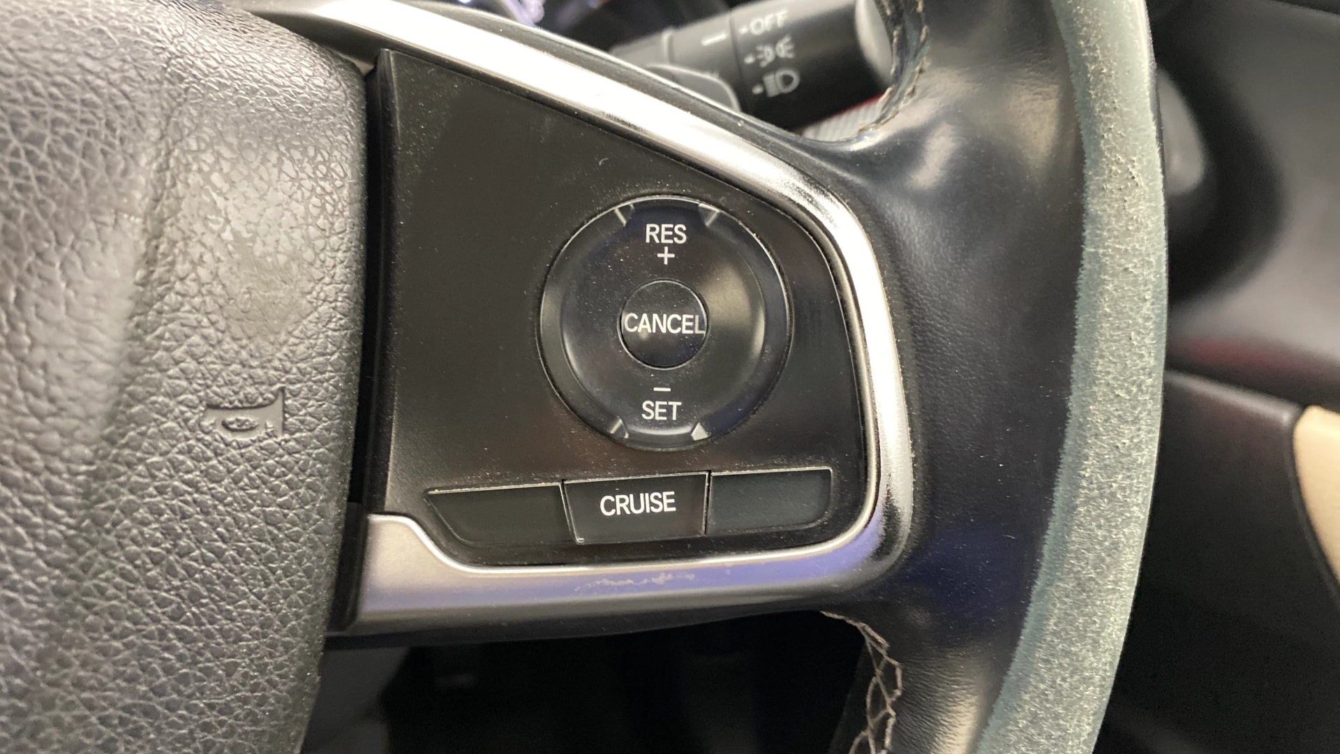 View 2019 Honda Civic Hybrid Image 3 Used 2019 Honda Civic Hybrid Image 3