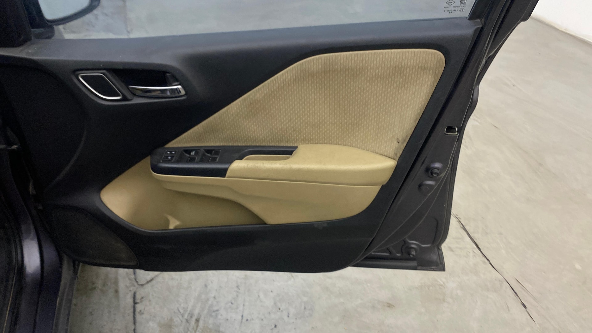 View 2017 Honda City ZX MT Diesel Anniversary Edition Image 34 Used 2017 Honda City ZX MT Diesel Anniversary Edition Image 34