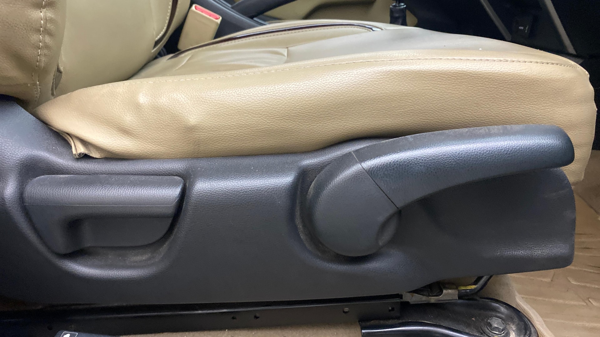 View 2017 Honda City ZX MT Diesel Anniversary Edition Image 19 Used 2017 Honda City ZX MT Diesel Anniversary Edition Image 19