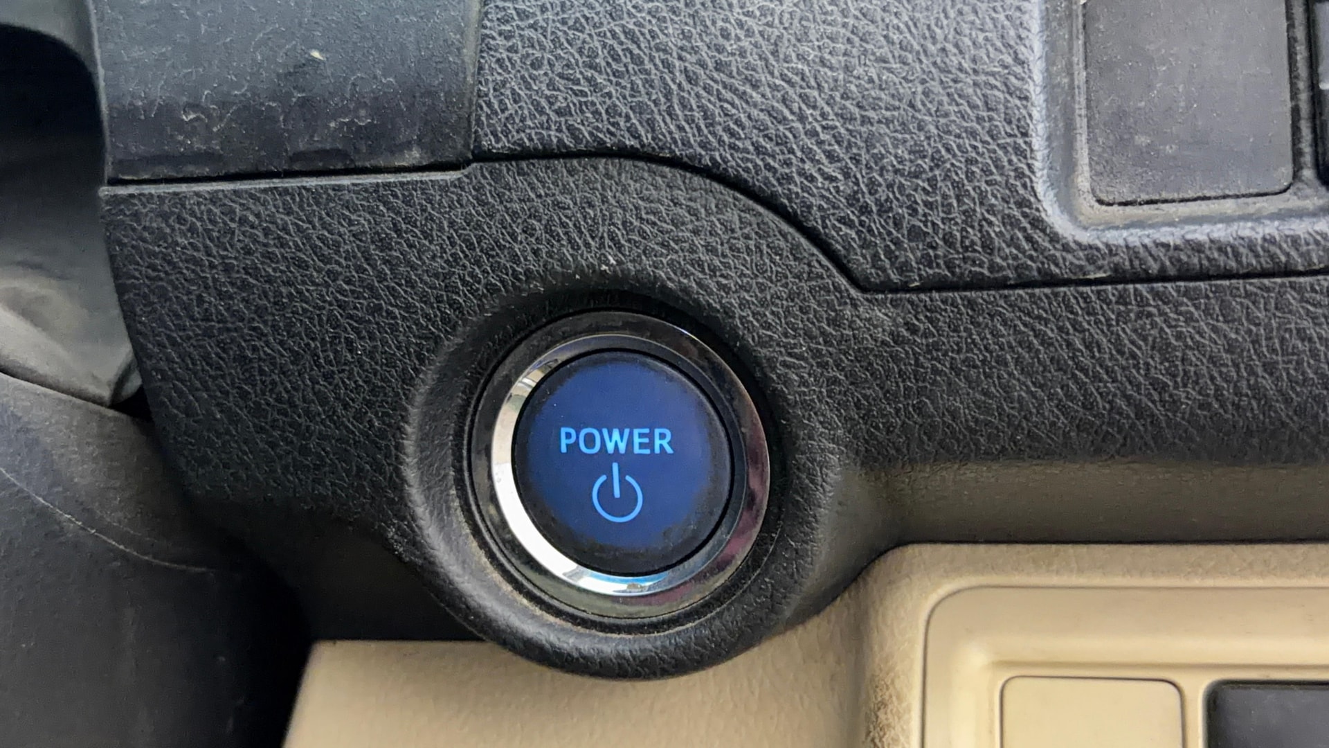 View 2016 Toyota Camry Hybrid Image 39 Used 2016 Toyota Camry Hybrid Image 39