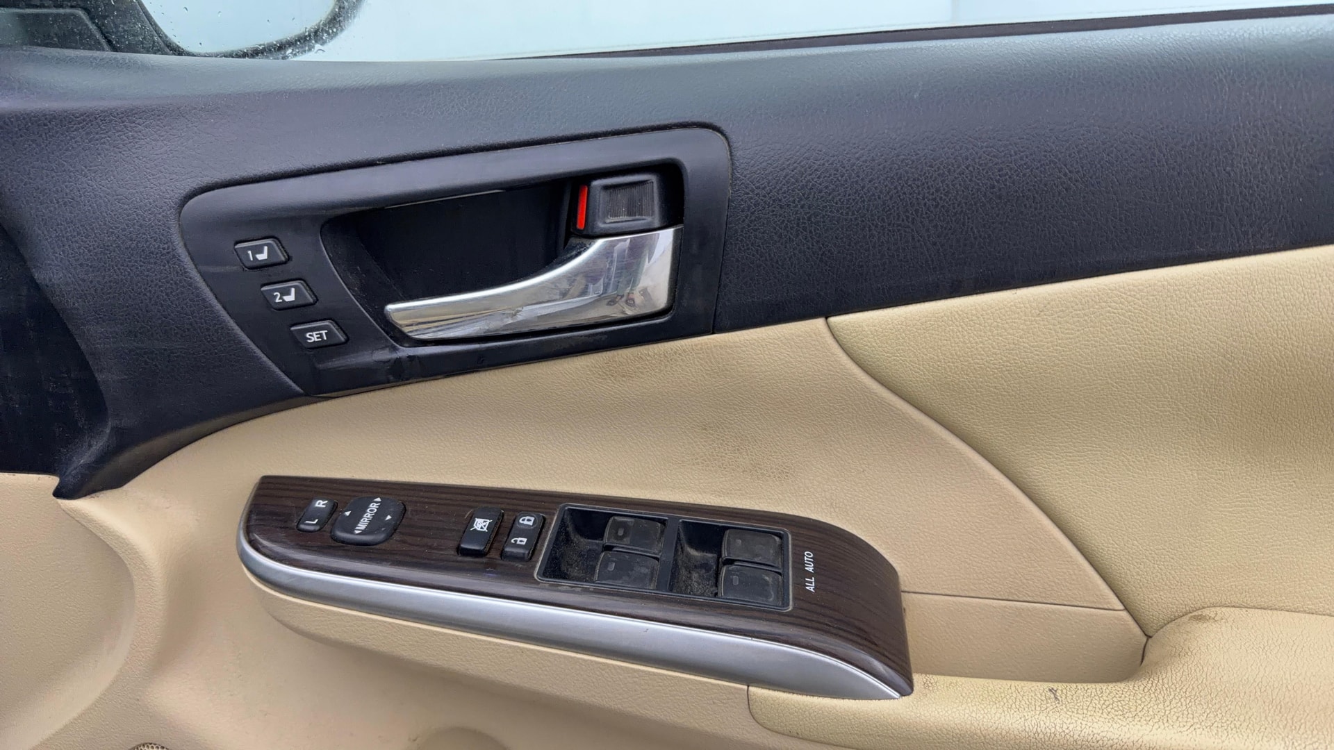 View 2016 Toyota Camry Hybrid Image 38 Used 2016 Toyota Camry Hybrid Image 38