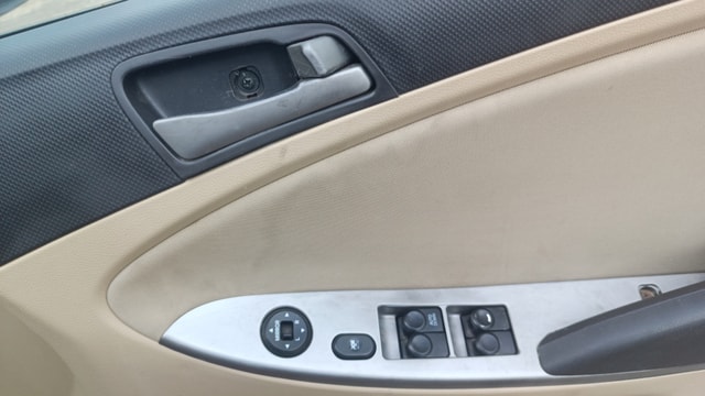 View Hyundai Fluidic Verna Image 32 Used Hyundai Fluidic Verna Image 32