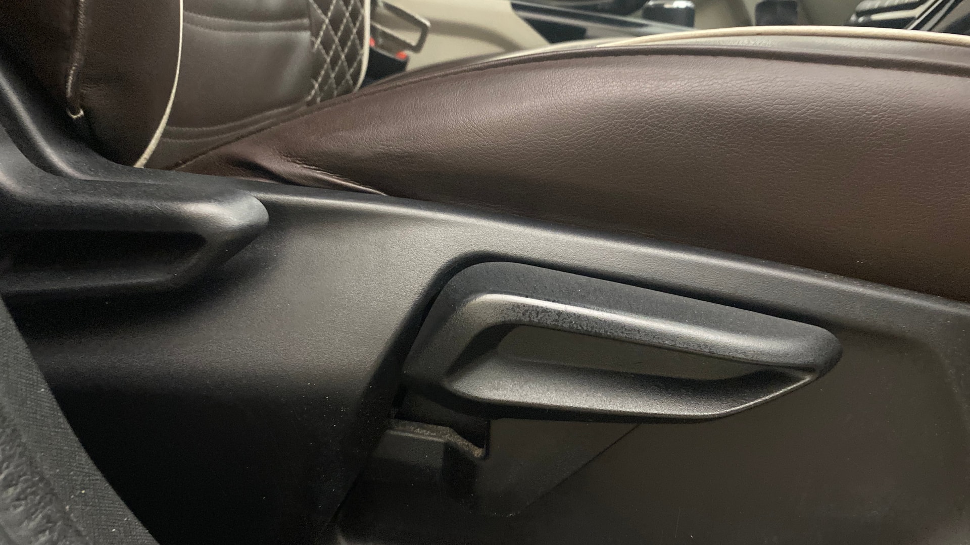 View 2022 Tata Nexon XZ Plus Diesel Image 18 Used 2022 Tata Nexon XZ Plus Diesel Image 18